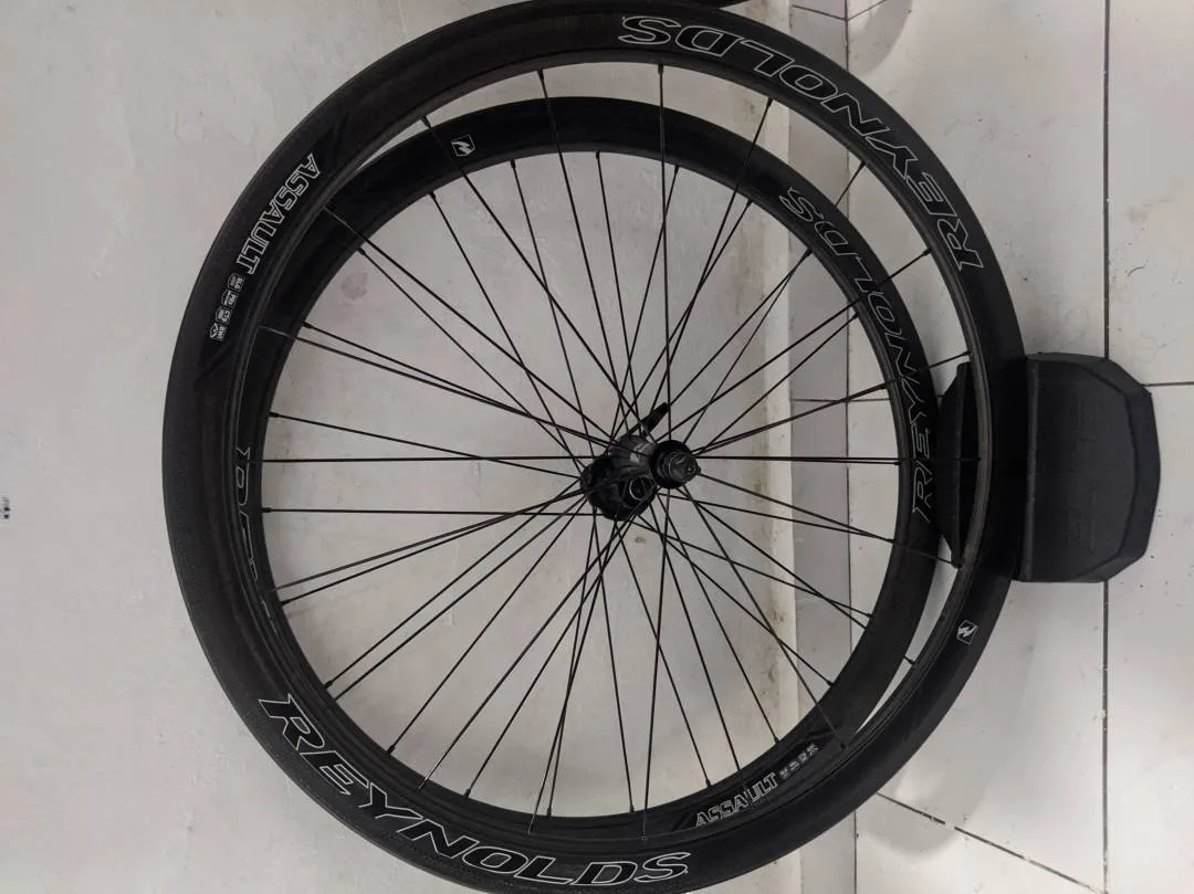 Reynolds Assault SLG Carbon Clincher