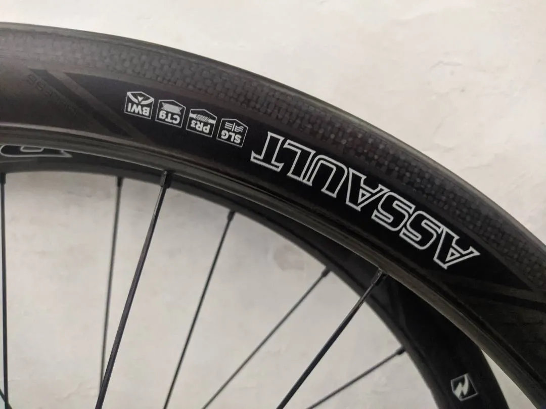 Reynolds Assault SLG Carbon Clincher