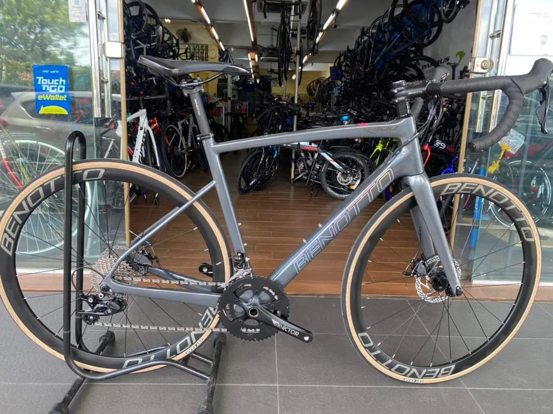 Bennoto_Carbon_Frame