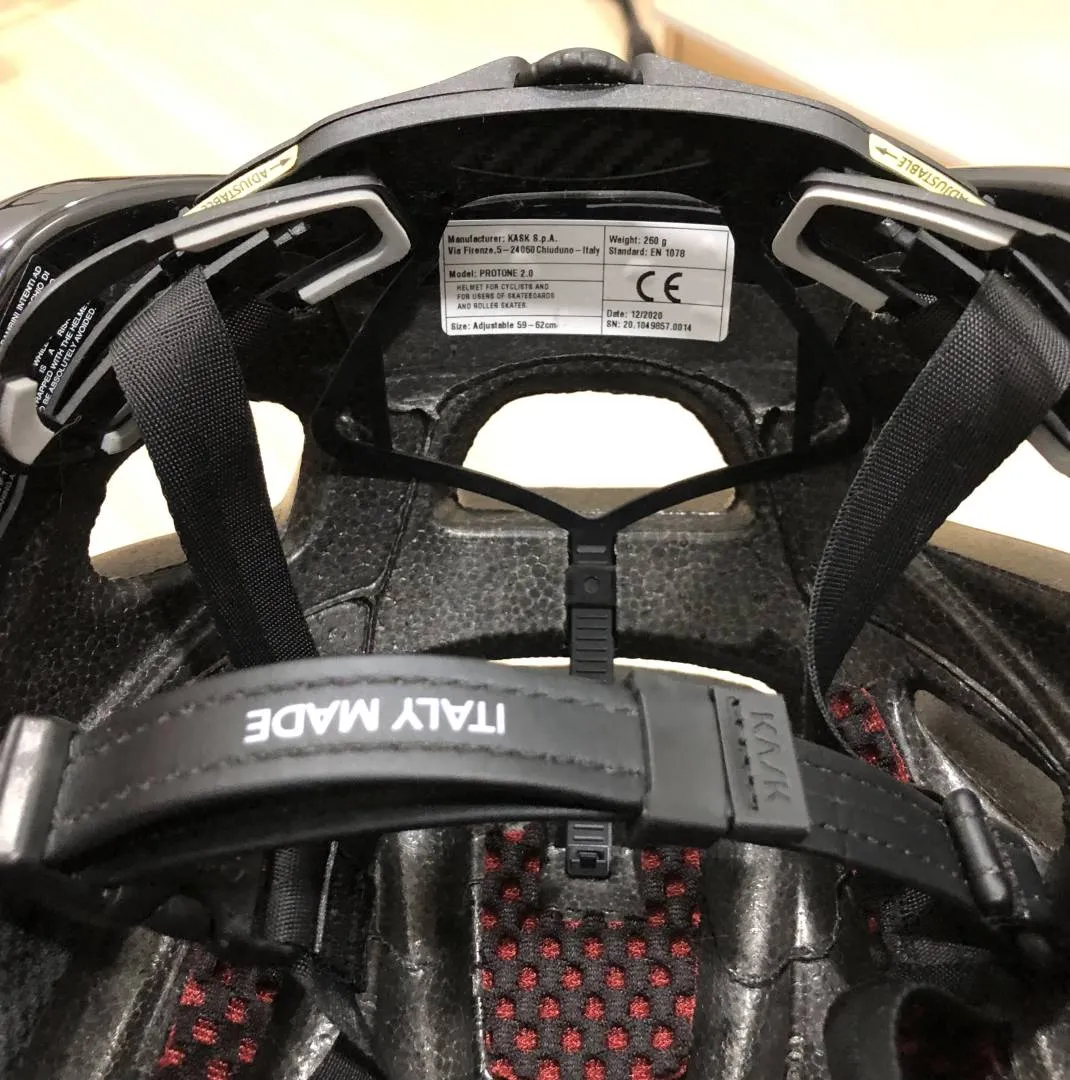 Kask Protone Black (L)
