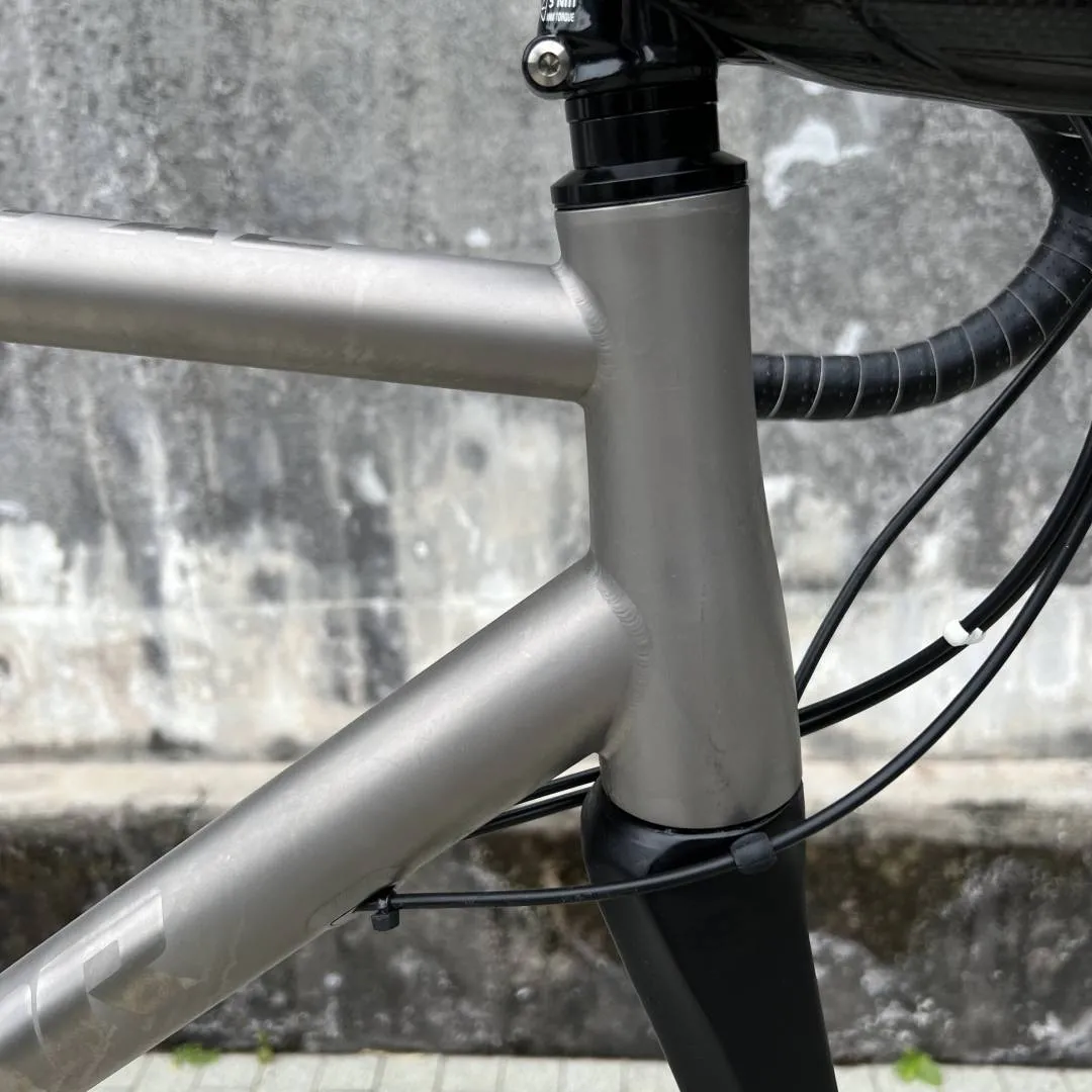 Kespor Opal Titanium, size 56cm