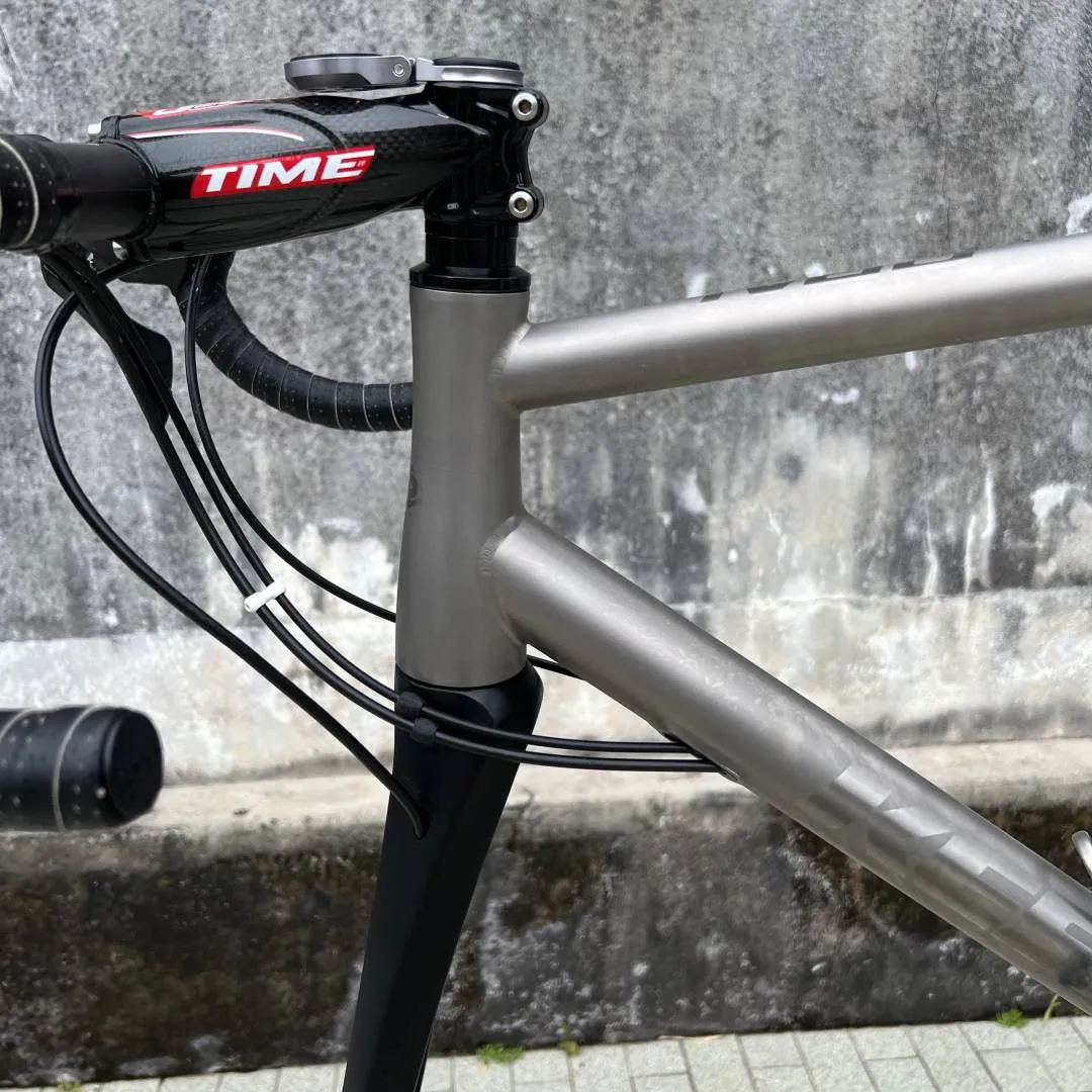 Kespor Opal Titanium, size 56cm