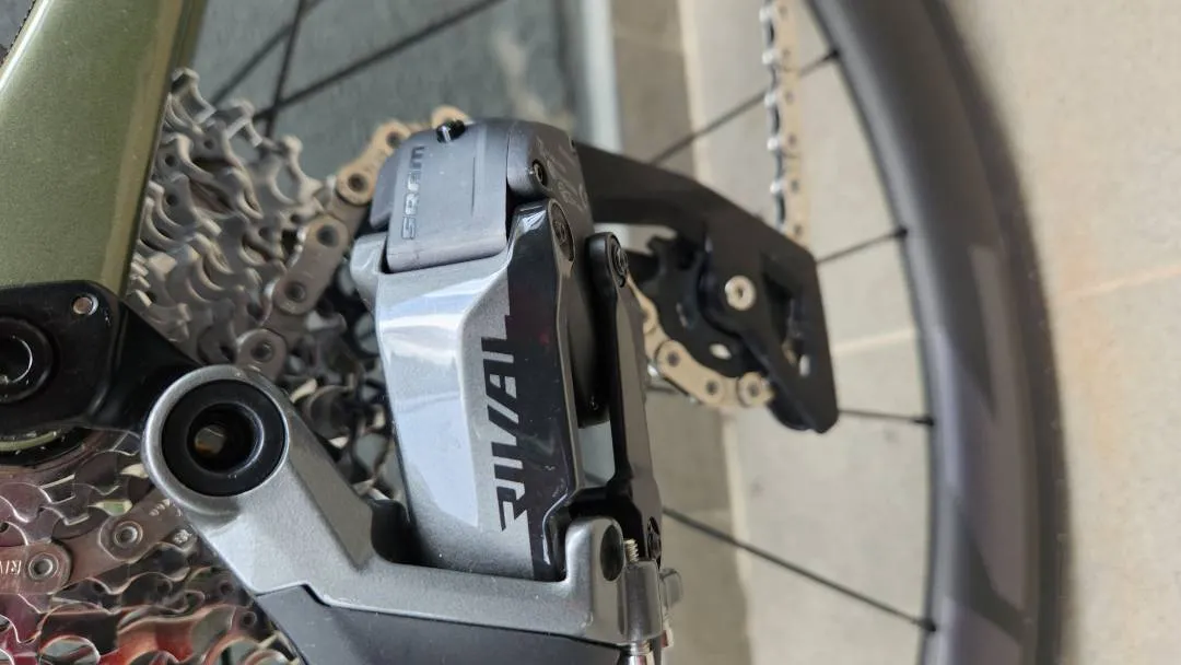 Cannondale Supersix Evo Carbon Disc Rival AXS