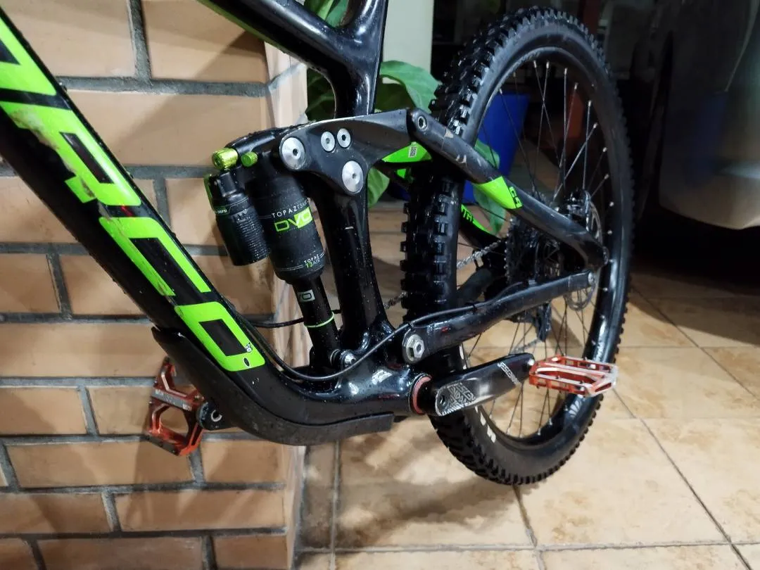 Norco Range C9 Carbon 29er Enduro Bike