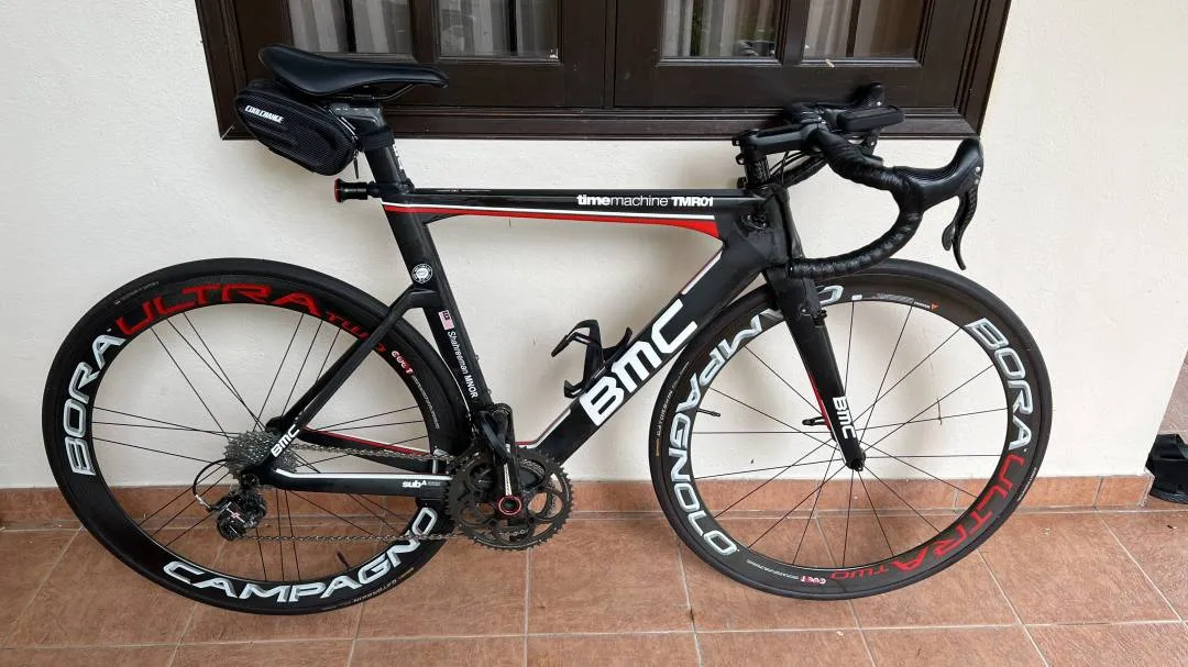 BMC TMR01 Time Machine with Campagnolo Groupset and Wheels