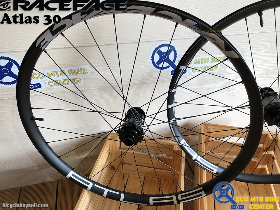 RACEFACE Wheelsets Atlas 30 27.5/29 (SELL IN PAIR)