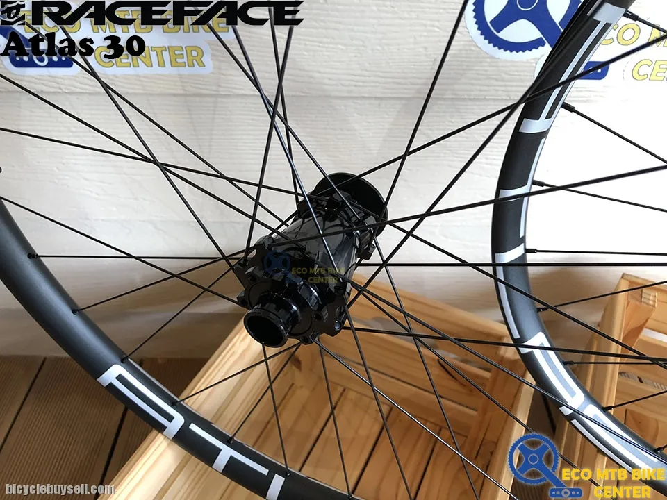 RACEFACE Wheelsets Atlas 30 27.5/29 (SELL IN PAIR)