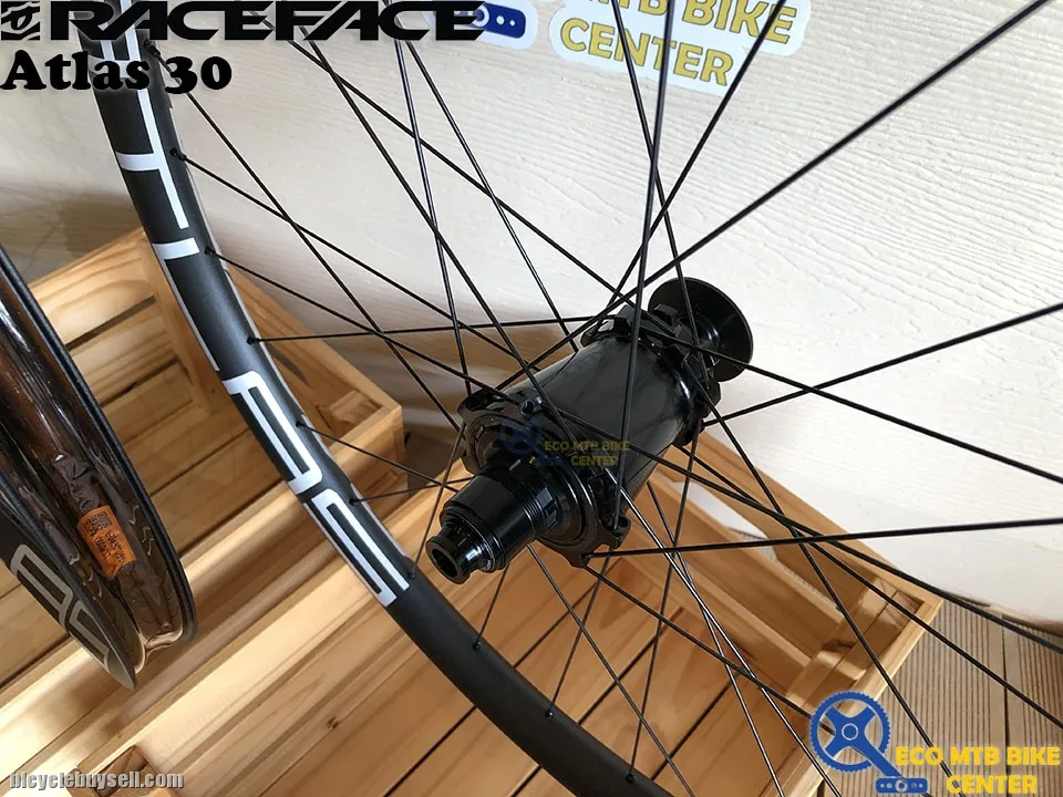 RACEFACE Wheelsets Atlas 30 27.5/29 (SELL IN PAIR)