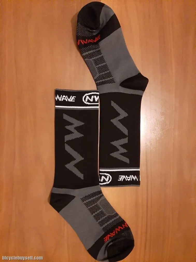 READY STOCK Northwave design sports cycling socks