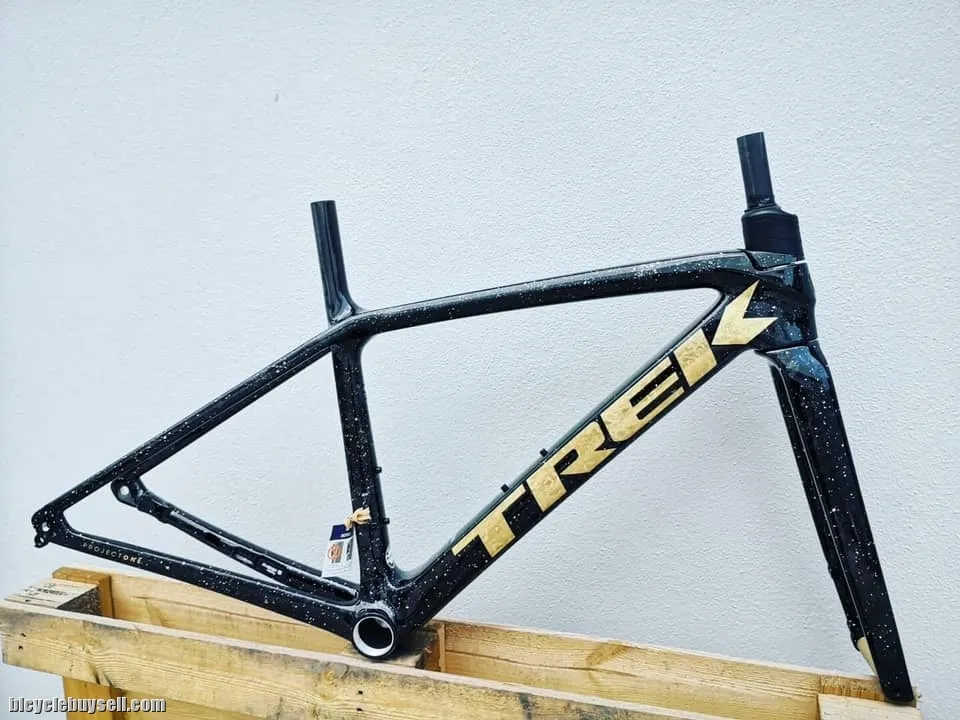 2022 TREK EMONDA SLR DISC PROJECT ONE FRAME SET !