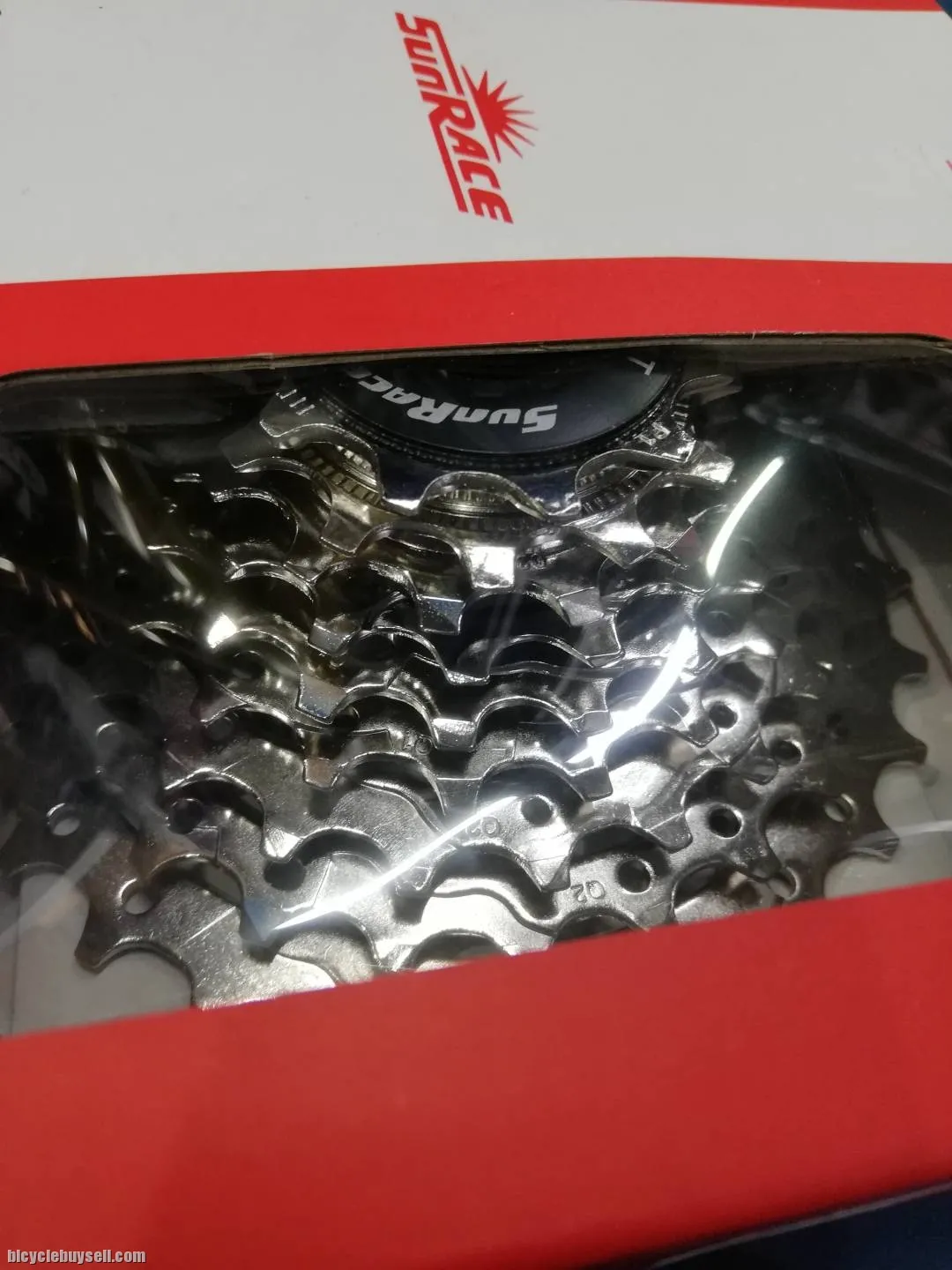 Sunrace 11-28t road bike 9 speed cassette