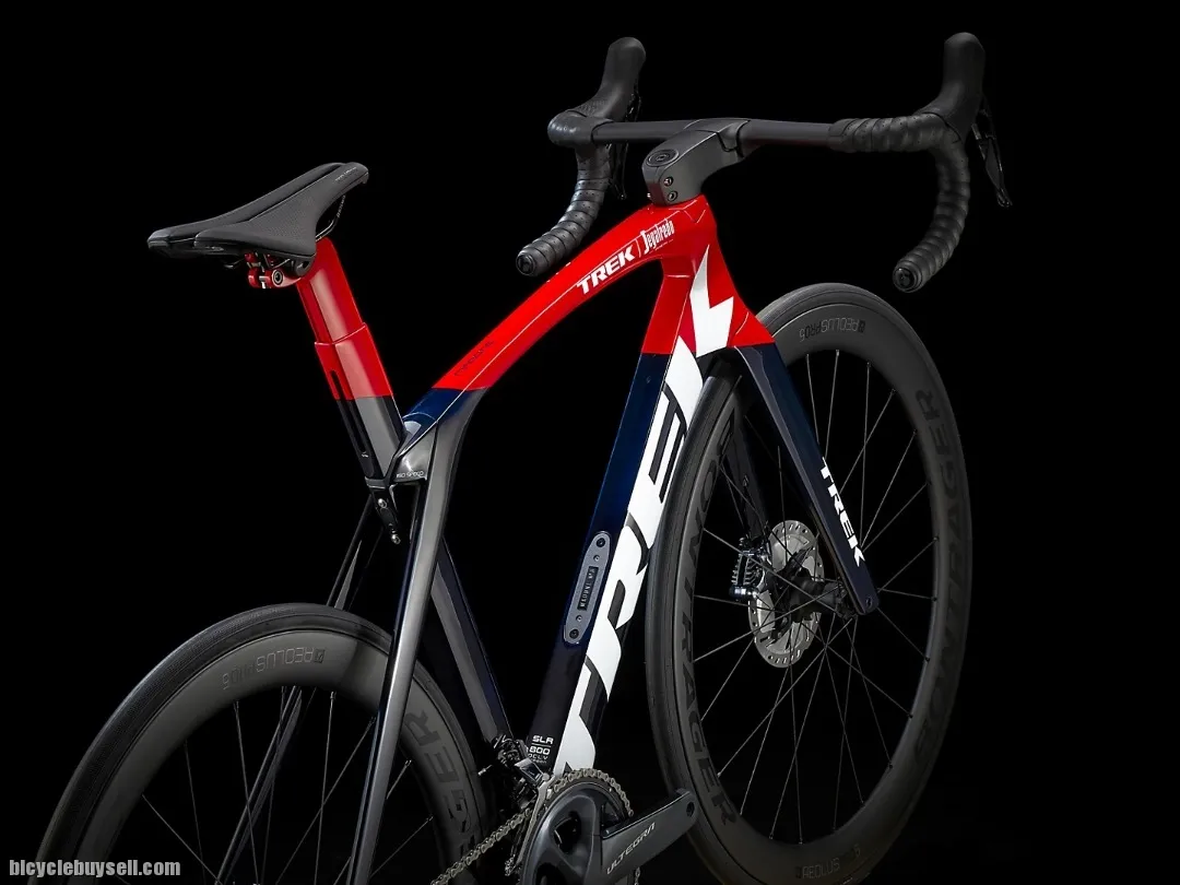 2022 TREK MADONE SLR 6 DISC CARBON READY STOCK !