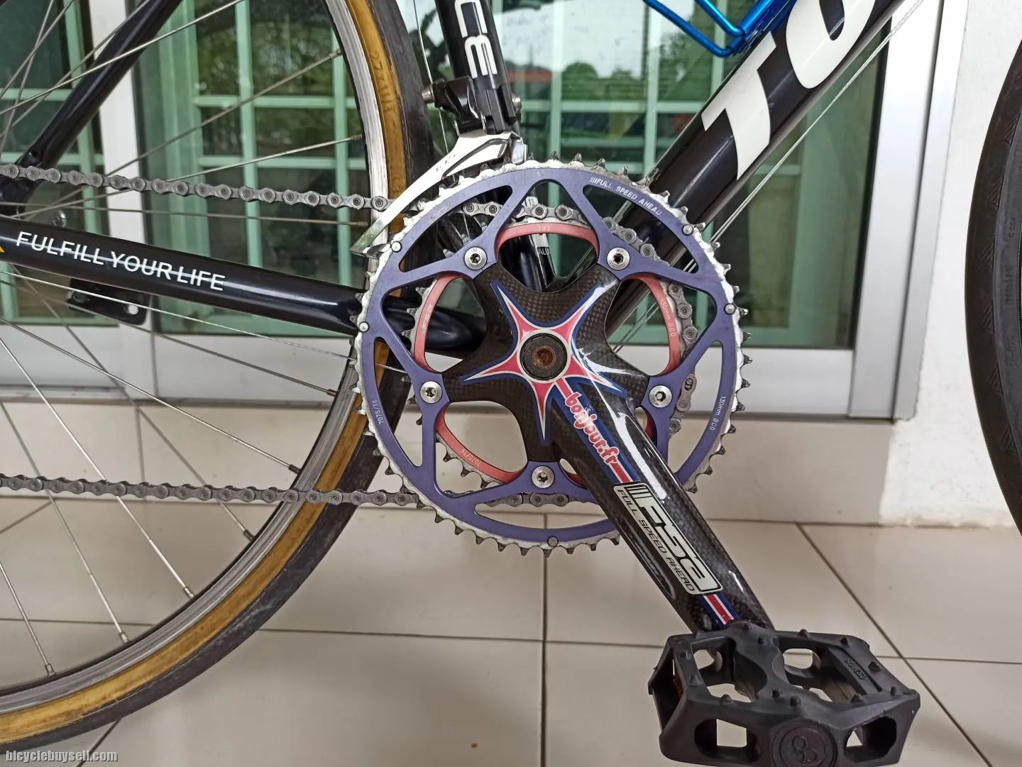Flat Bar Road Bike with FSA LIMITED EDITION Crankset