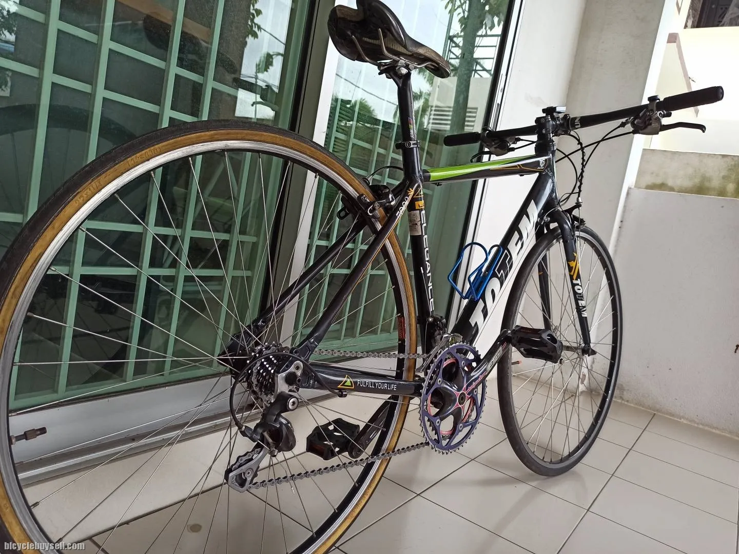 Flat Bar Road Bike with FSA LIMITED EDITION Crankset