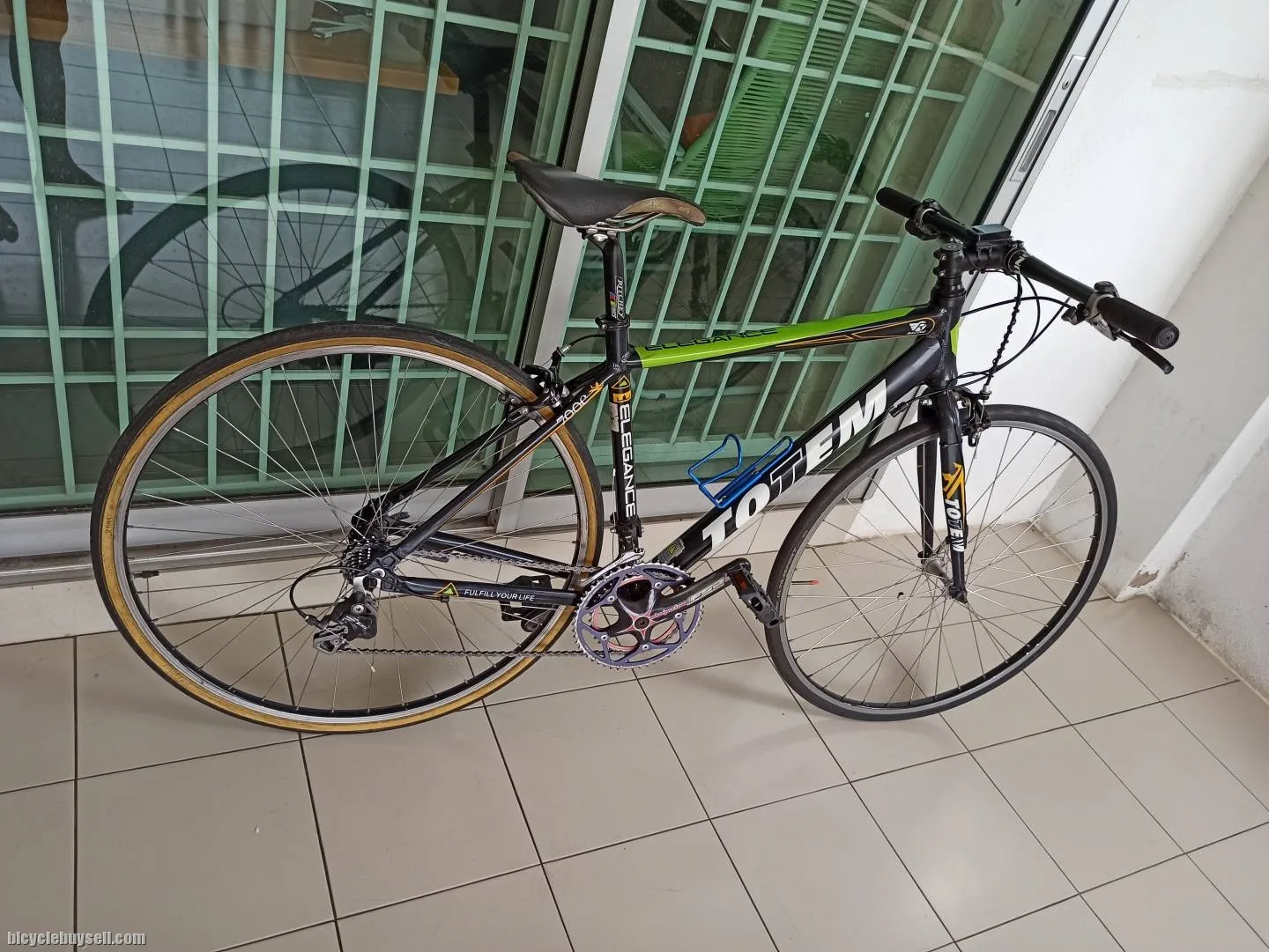 Flat Bar Road Bike with FSA LIMITED EDITION Crankset