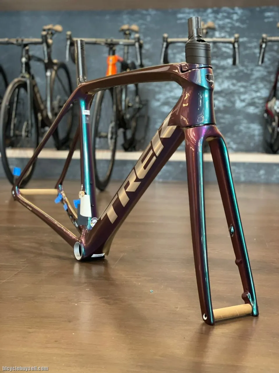 2022 TREK EMONDA SLR DISC PROJECT ONE FRAME SET !
