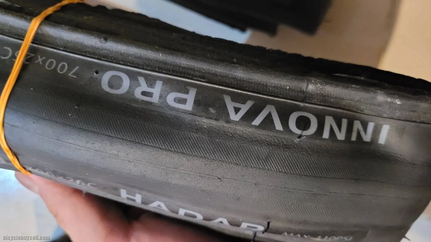 Used tire innova Pro 25c