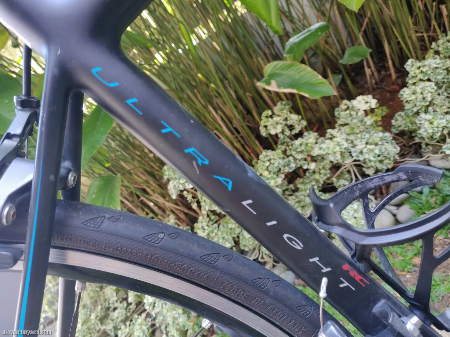 BH Ultralight RC full carbon Ultegra groupset Mavic Ksyrium Elite wheelset.