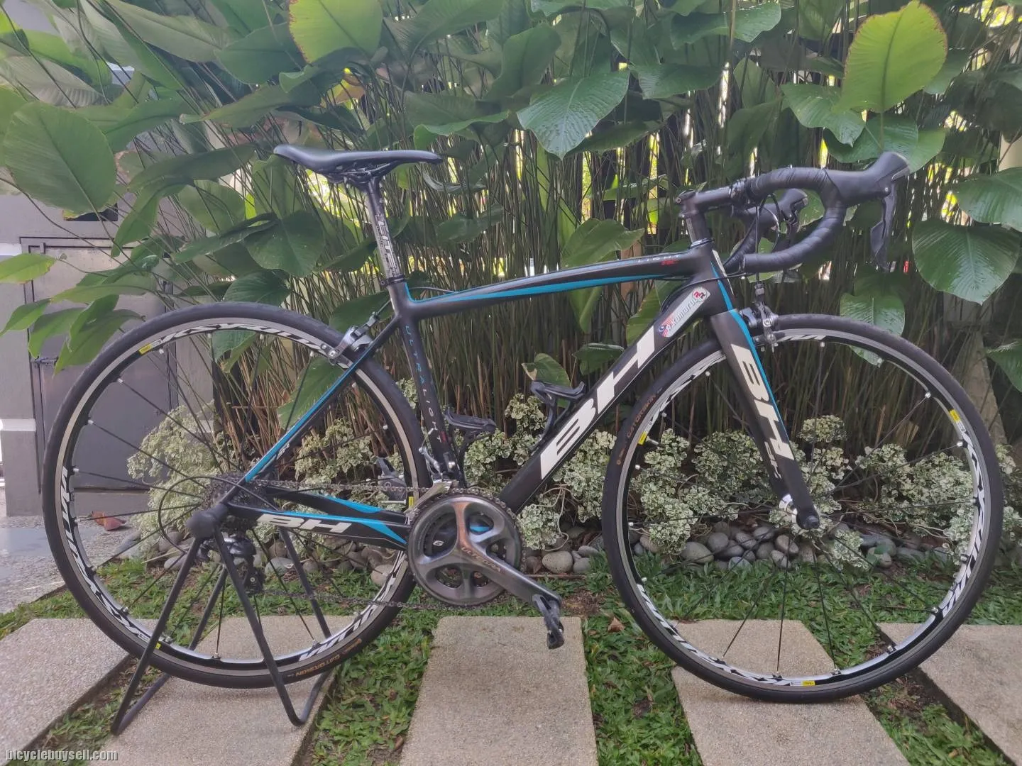 BH Ultralight RC full carbon Ultegra groupset Mavic Ksyrium Elite wheelset.