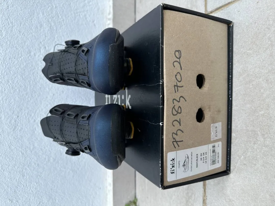 Fizik Overcurve R4 Wide Size 44