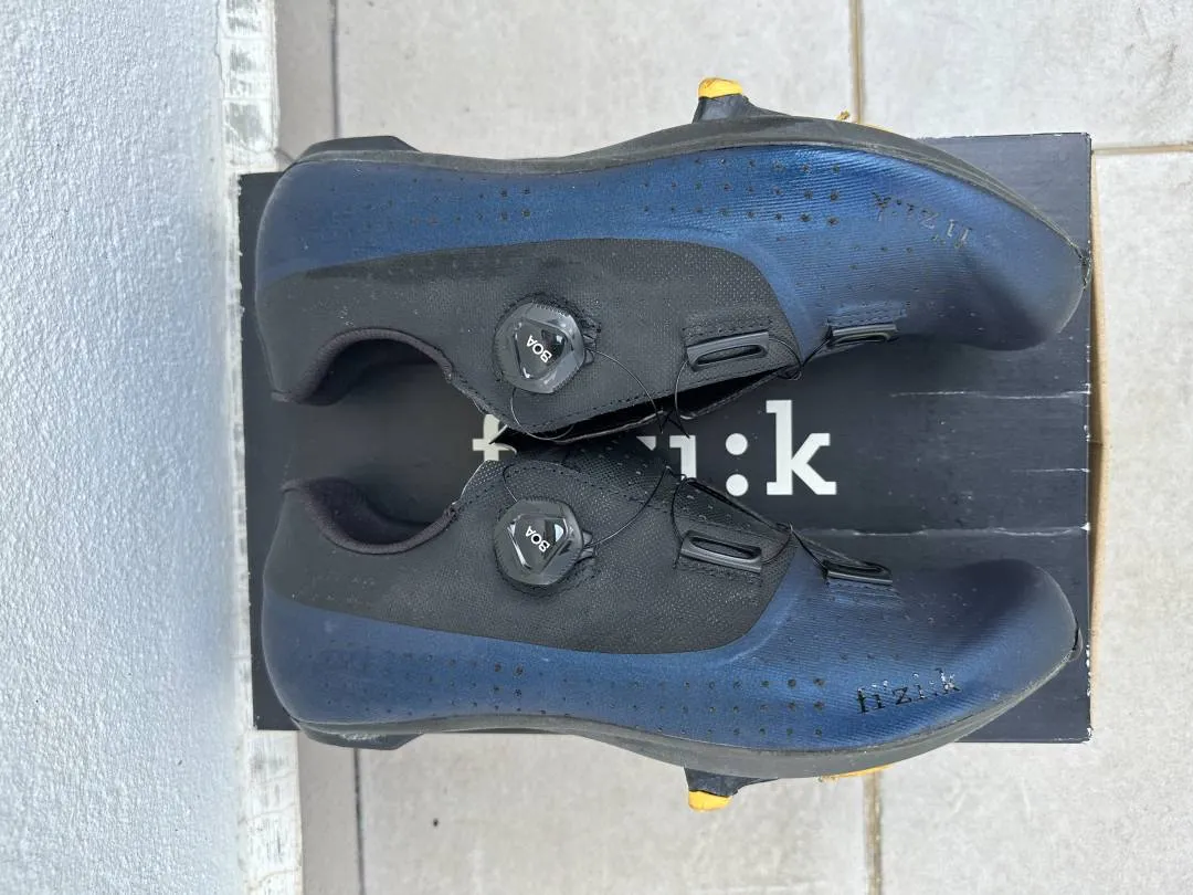 Fizik Overcurve R4 Wide Size 44