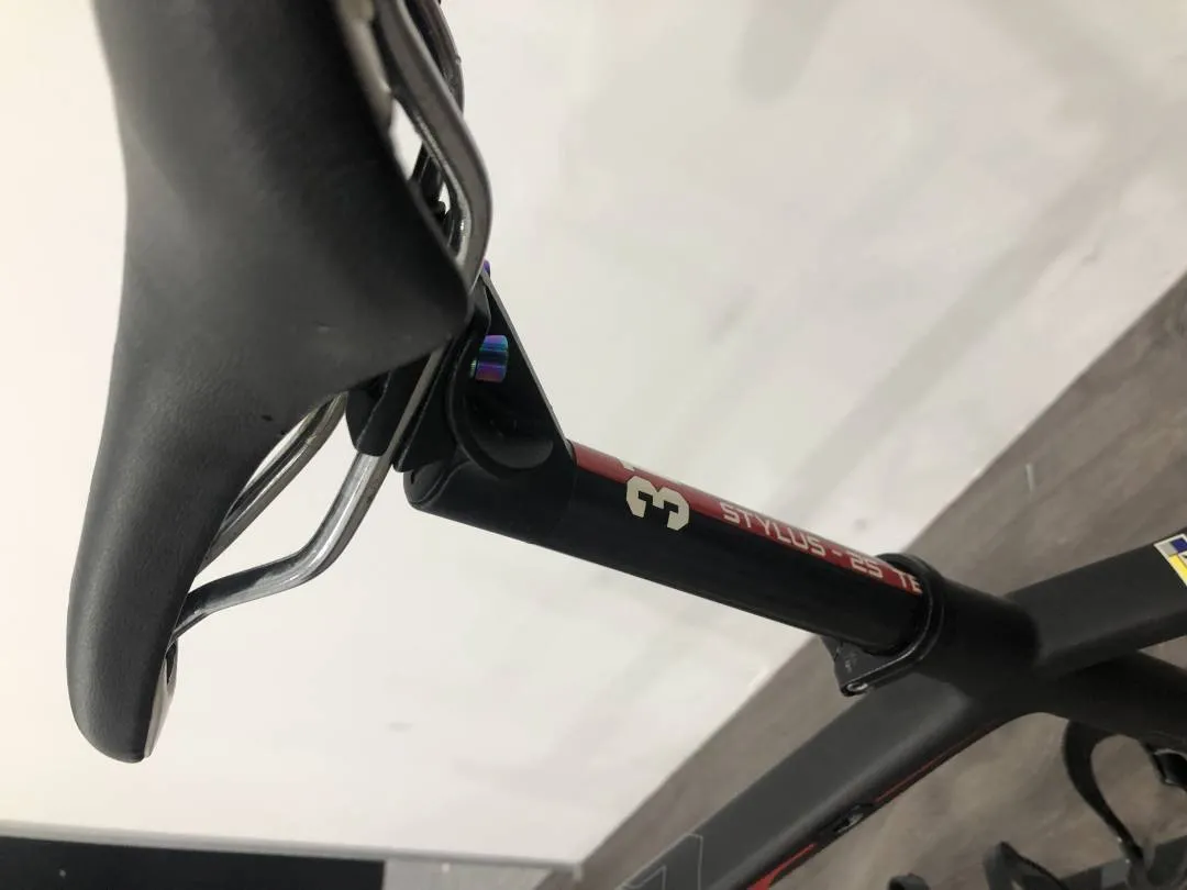 Look 566 frameset with 3T seatpost &amp; Specialized saddle