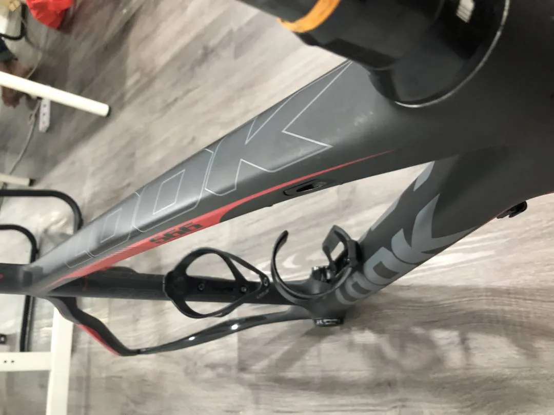 Look 566 frameset with 3T seatpost &amp; Specialized saddle