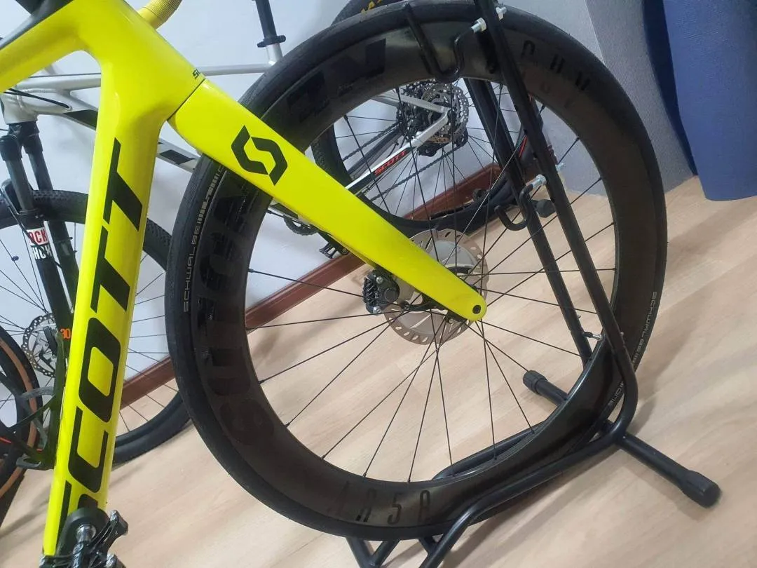 2020 Scott addict 30