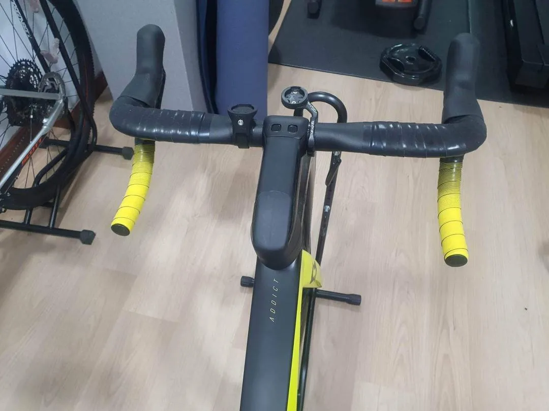2020 Scott addict 30