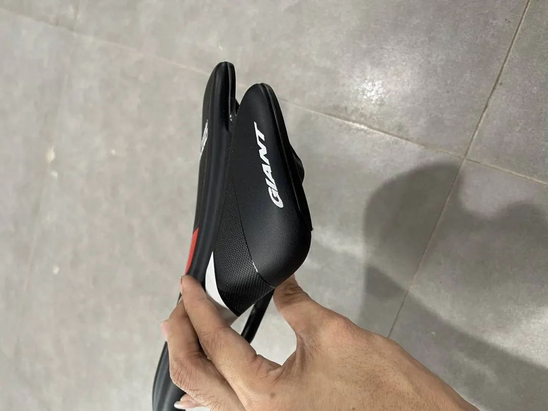 Giant forward saddle SLR carbon
