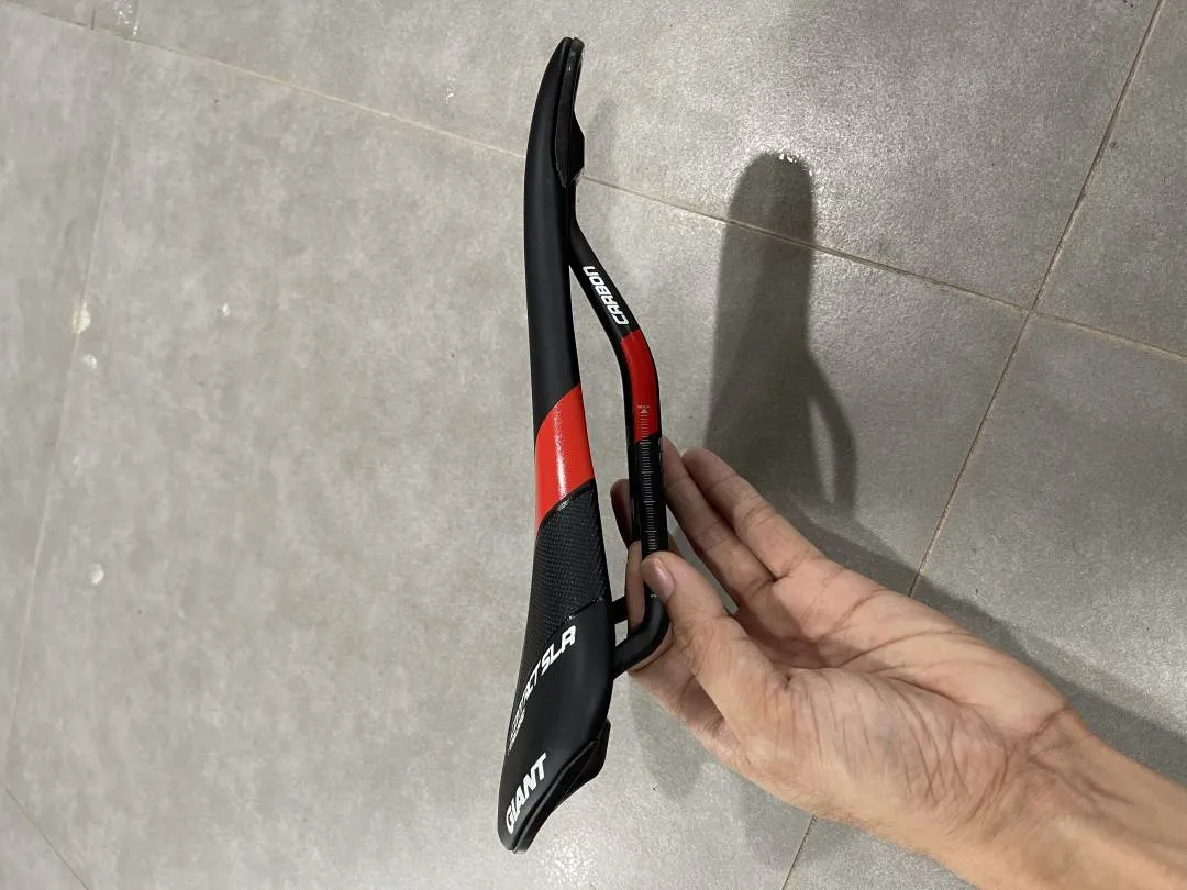 Giant forward saddle SLR carbon