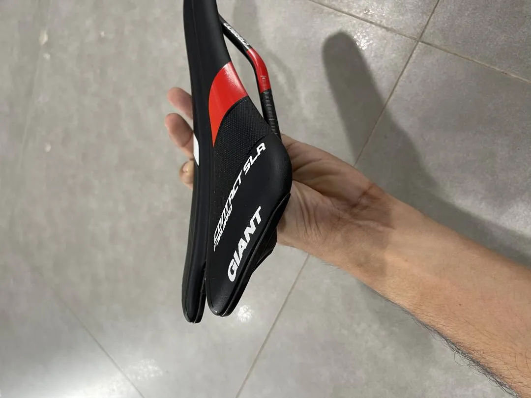 Giant forward saddle SLR carbon