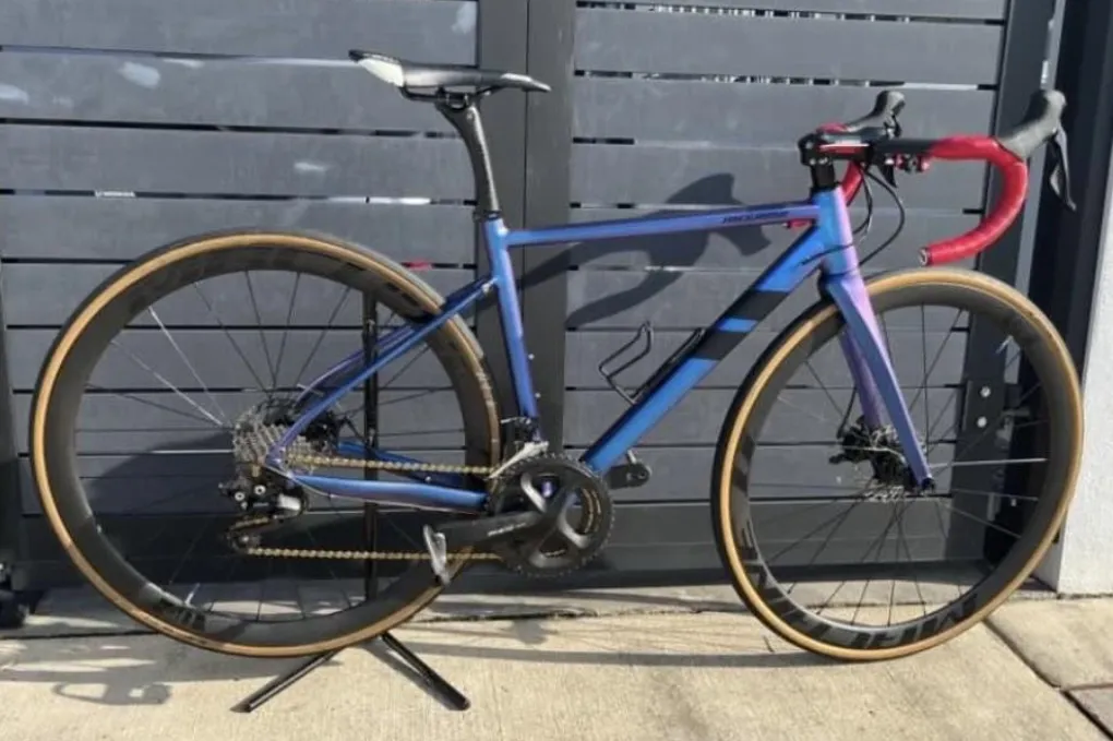Megamo Opal Lite (Carbon WS)