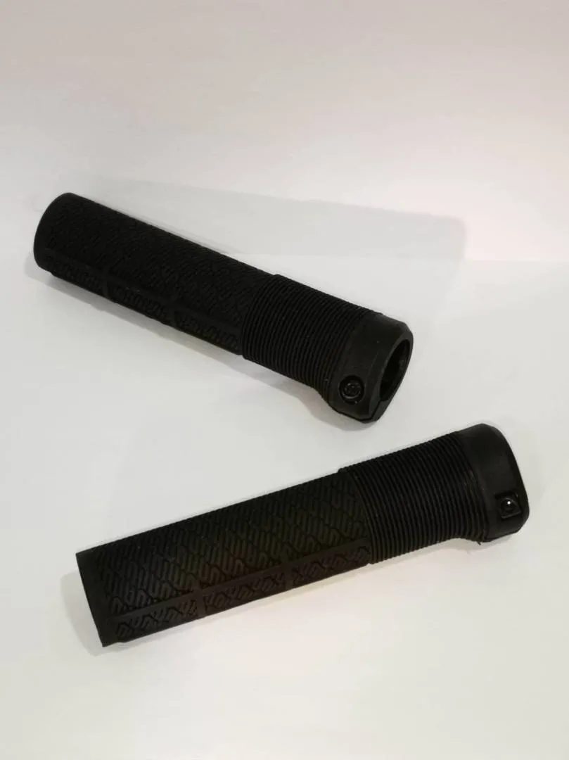 (SOLD)Entity Lock on grips/MTB Silicon Grips