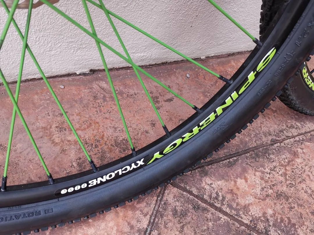 SOLD - Spinergy Xcylone Disc 26er