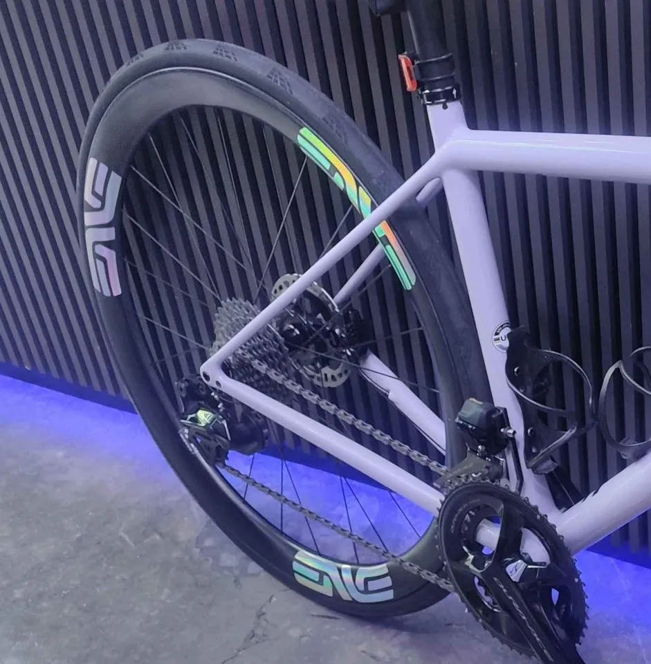 Enve 3.4AR disc wheelset with Chris King hubs