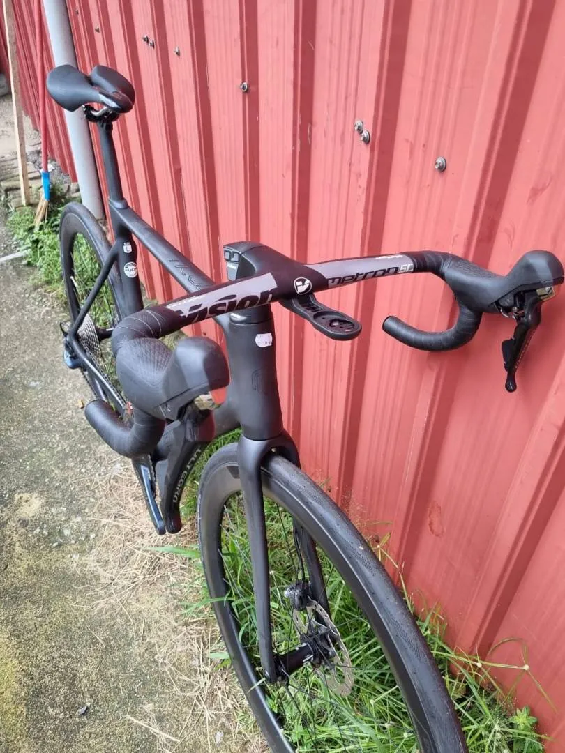 Polygon Helios A8X (Ultegra 12 Speeds Di2) Brand New !!
