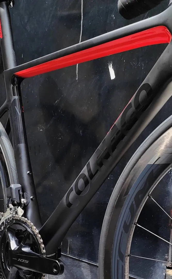 Colnago V3 with Shimano 105 Di2 groupset (Black/Red)