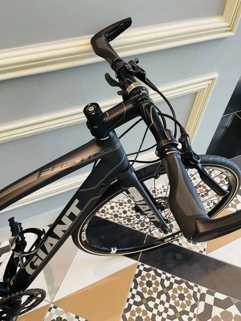 Giant Fastroad SLR2 2018/19 Hybrid Road Bicycle
