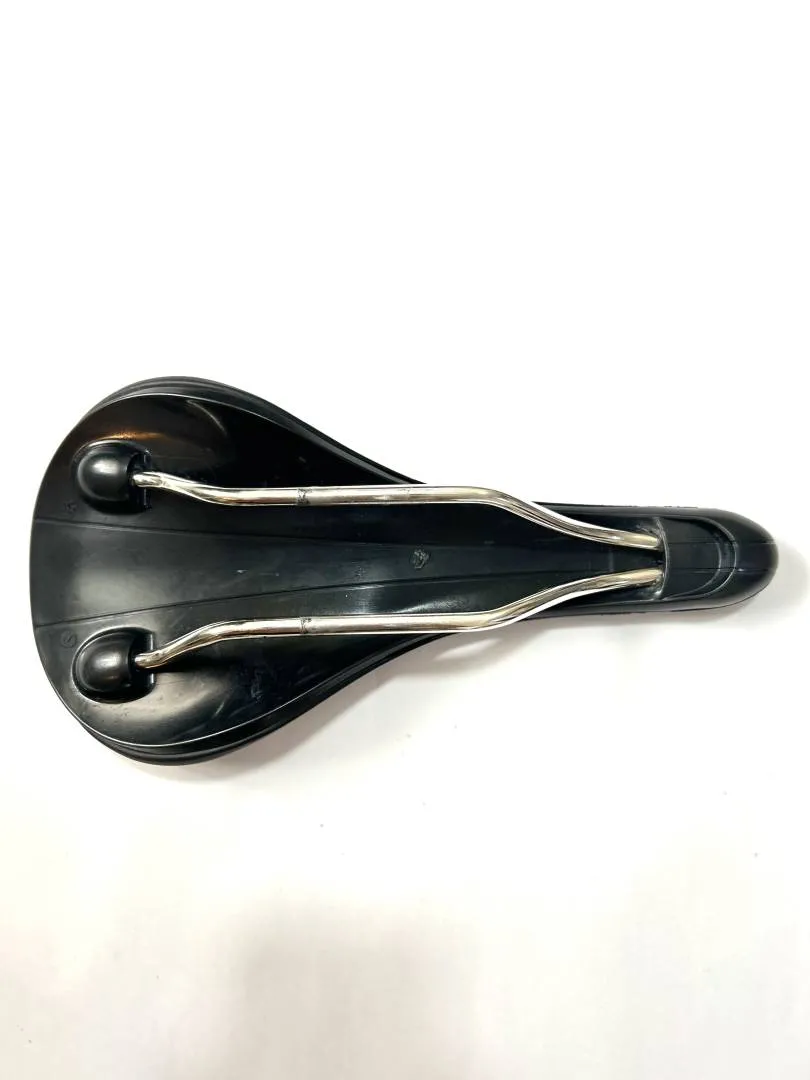 Fabric Line Saddle Titanium
