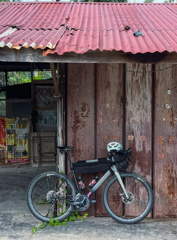 Carbonda CFR1056 100% Full Toray Carbon Frameset size 56 (Like Cann*ndale Supers*x Design)