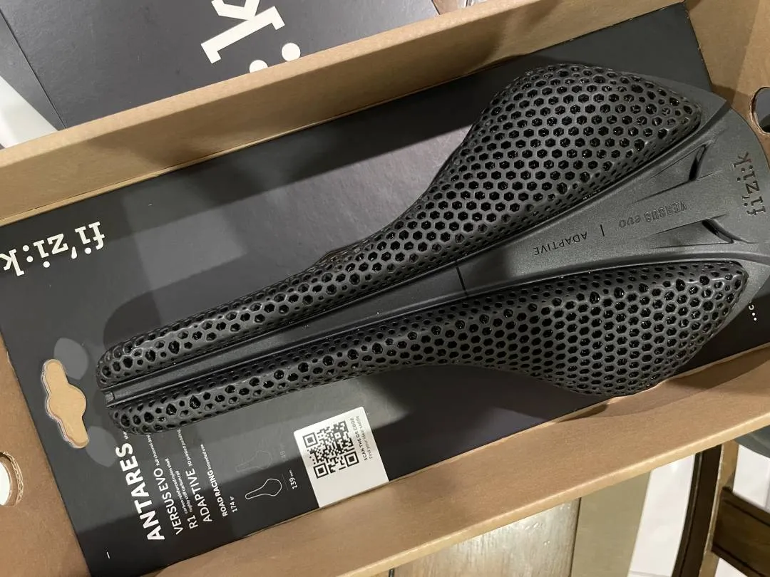 Fizik Antares Versus Evo R1