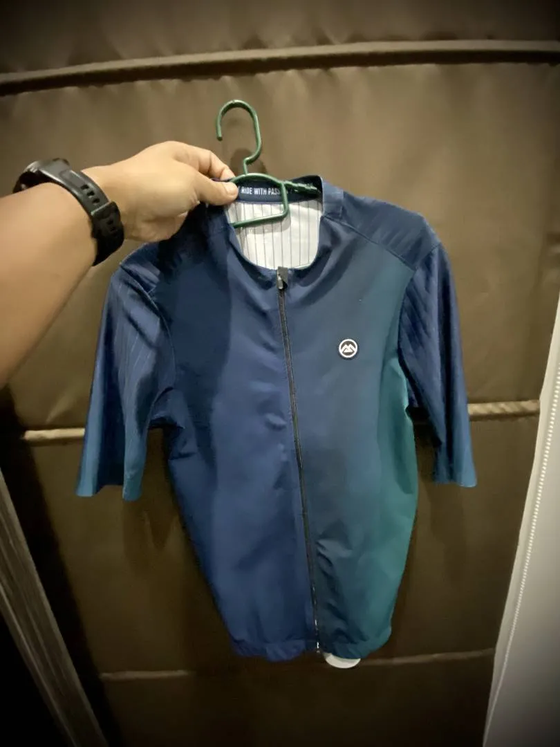 Origanal monton jersey size M