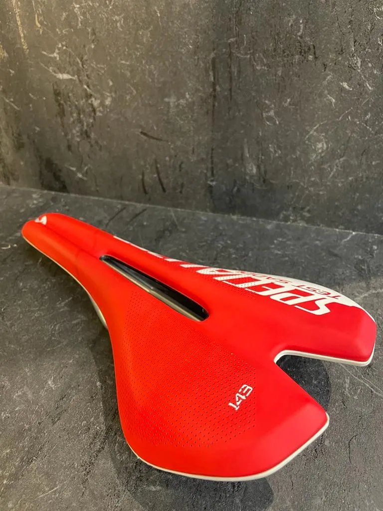 SPECIALIZED TOUPE SADDLE CHEAP CHEAP SELLING -70% !