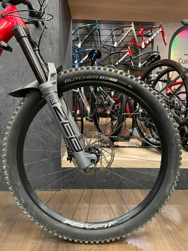 SPECIALIZED LEVO E BIKE CHEAP CHEAP SELLING !