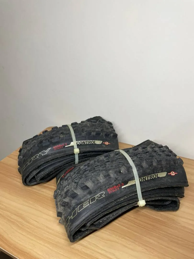 SPECIALIZED TIRE CHEAP CHEAP SELLING !