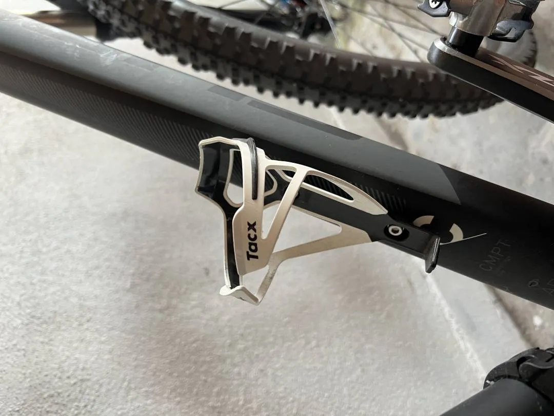 2018 Cube Acid 29er