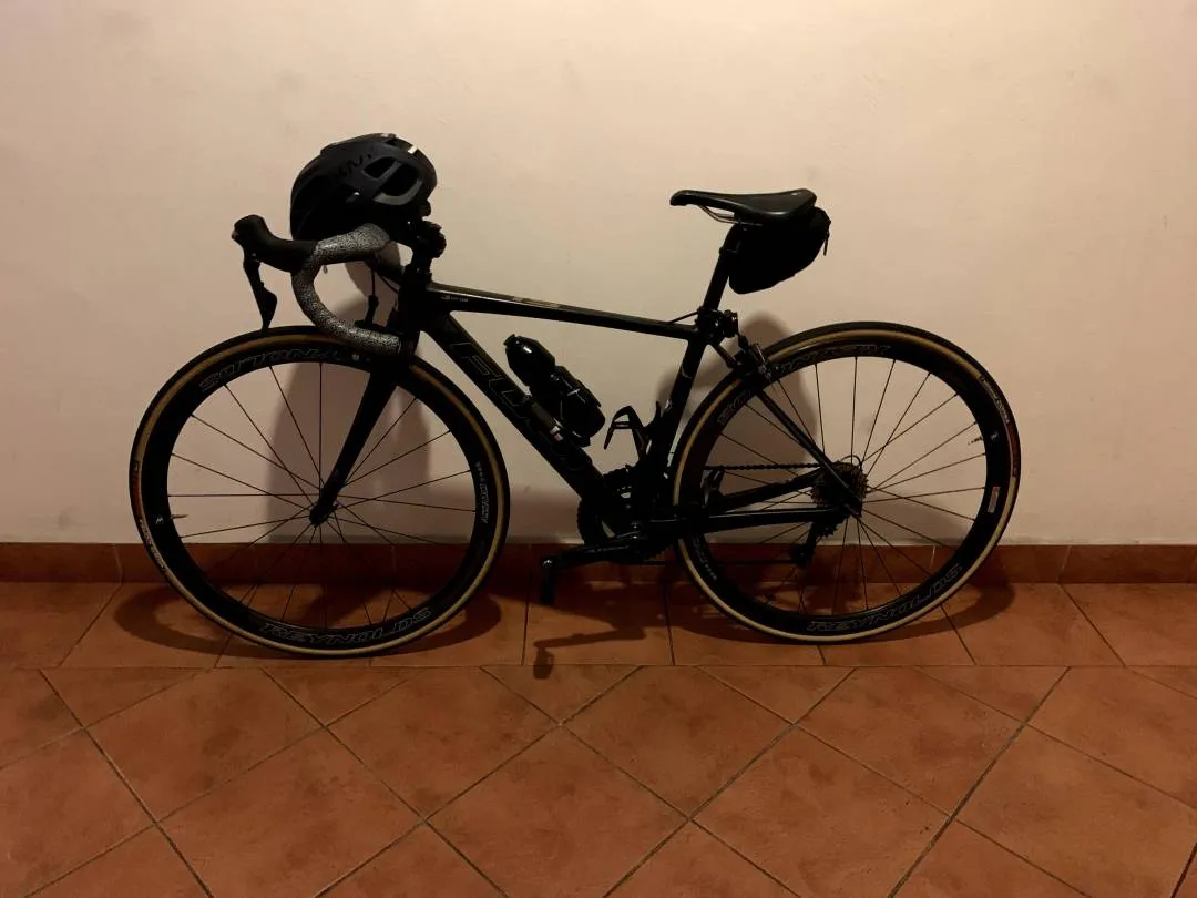 Fuji SL Elite Carbon Fiber Bike Size 49 Full Ultegra R8000 &amp; Carbon Fiber Wheelset