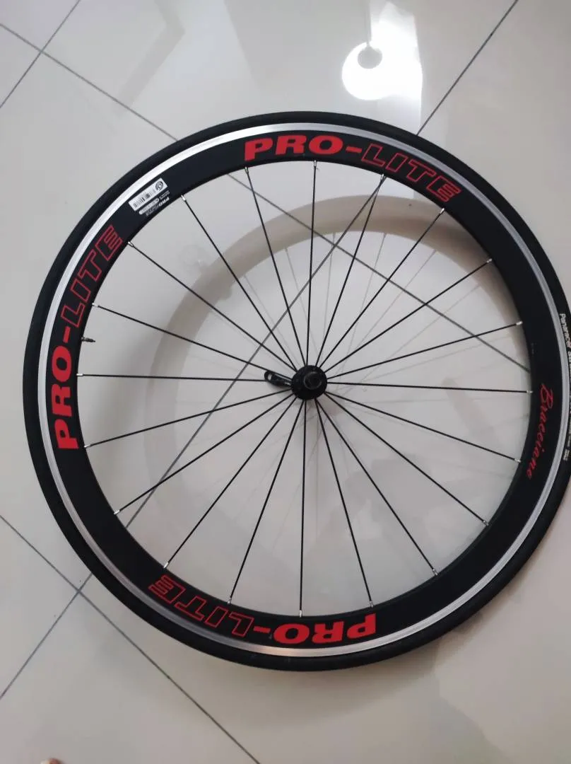 2016 Pro-Lite Bracciano wheelset (Hand-Built) including Panaracer Stradius Sport tyre