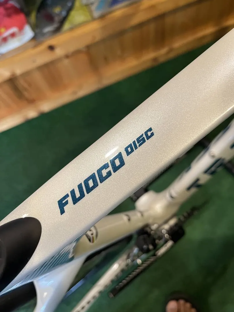 TRINITY 701 Carbon Aero